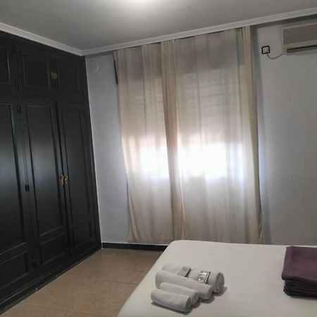 Hostal New York City Sonseca Екстер'єр фото