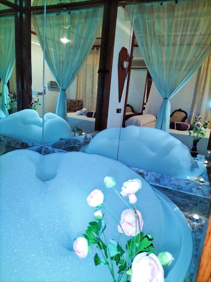 Hostal New York City Sonseca Екстер'єр фото