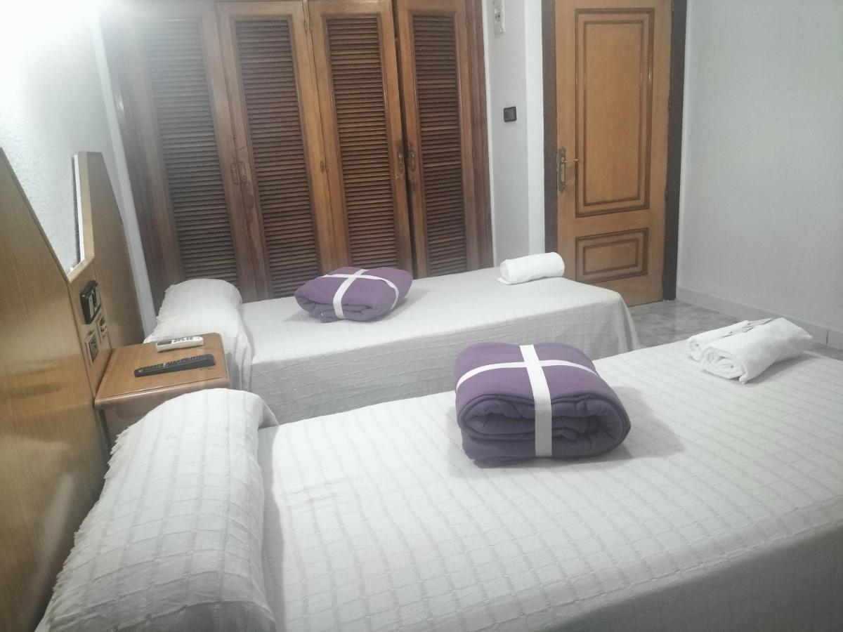 Hostal New York City Sonseca Екстер'єр фото