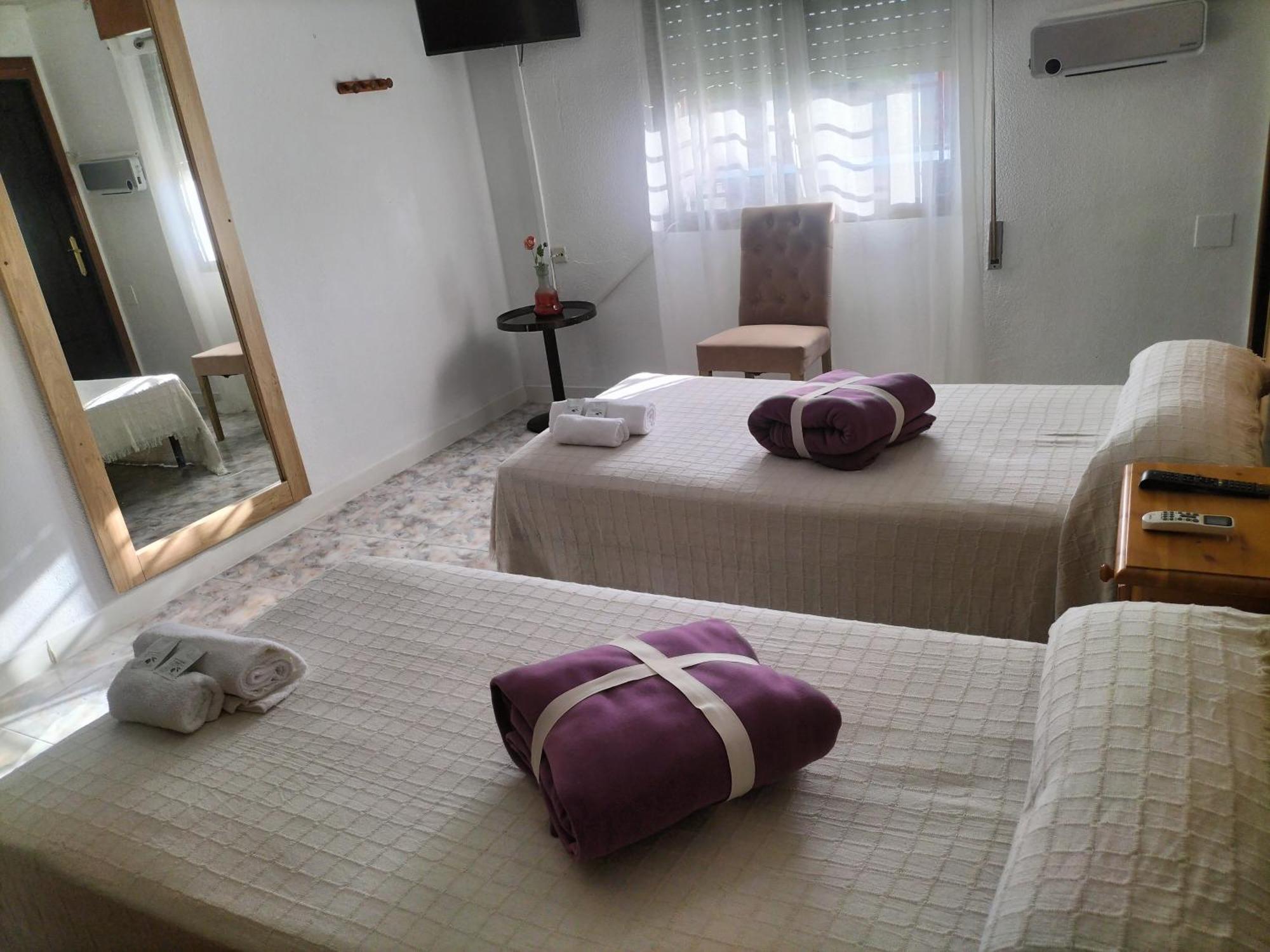 Hostal New York City Sonseca Екстер'єр фото