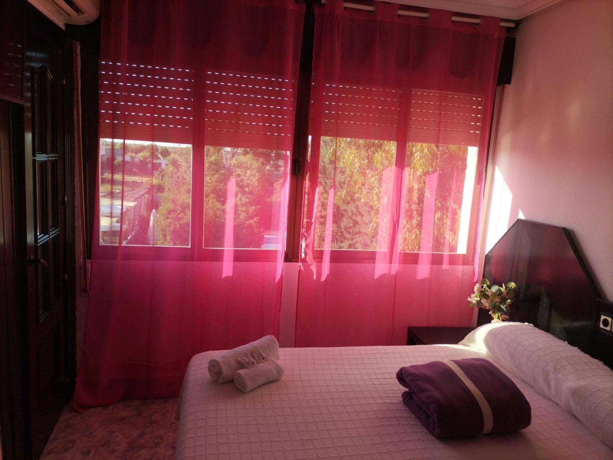 Hostal New York City Sonseca Екстер'єр фото