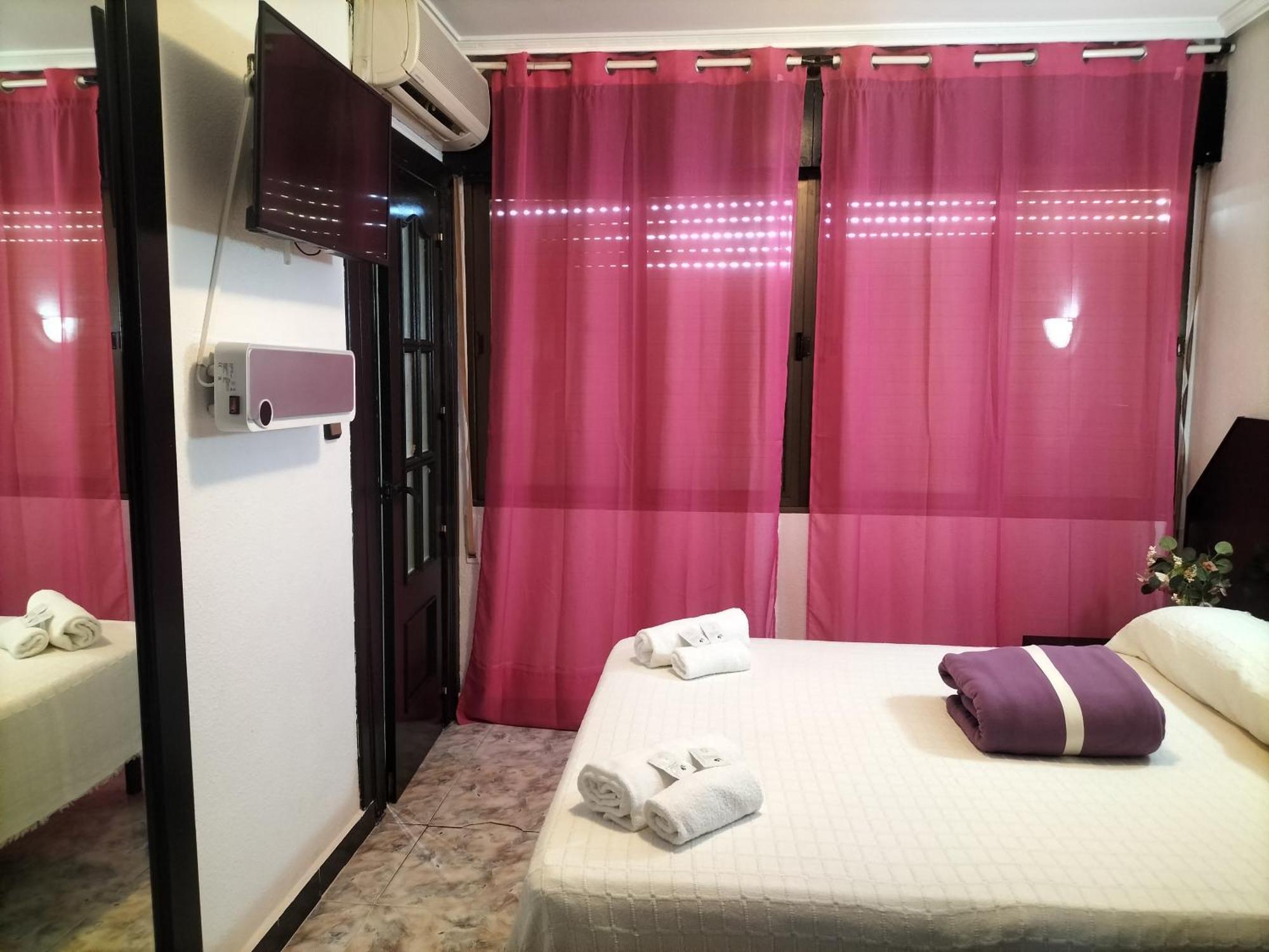 Hostal New York City Sonseca Екстер'єр фото
