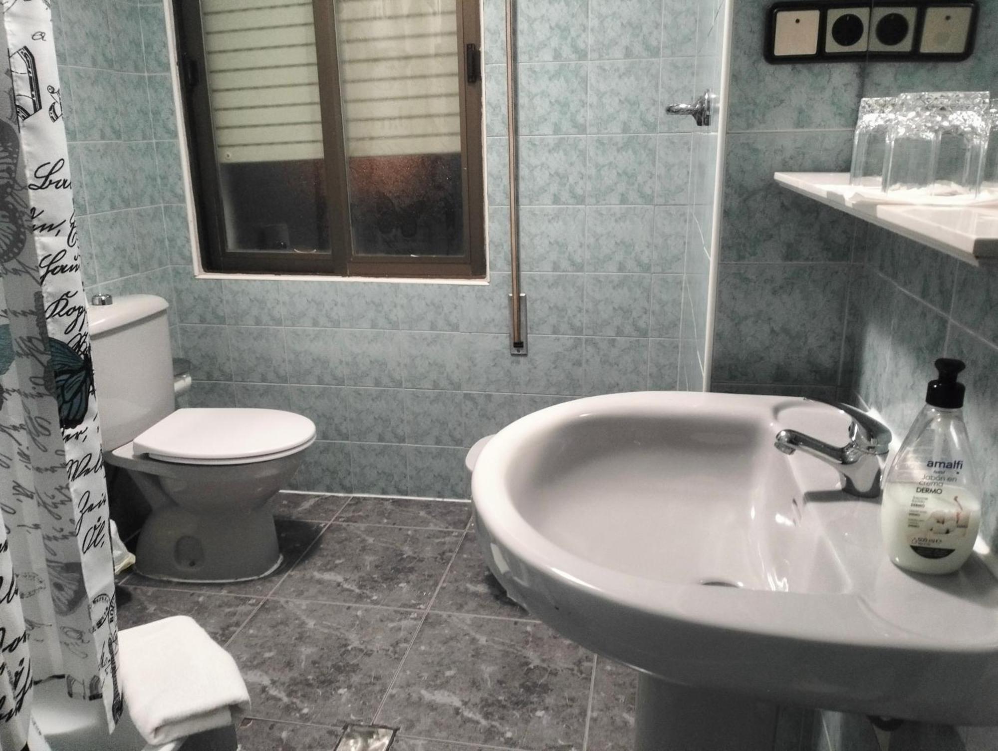 Hostal New York City Sonseca Екстер'єр фото