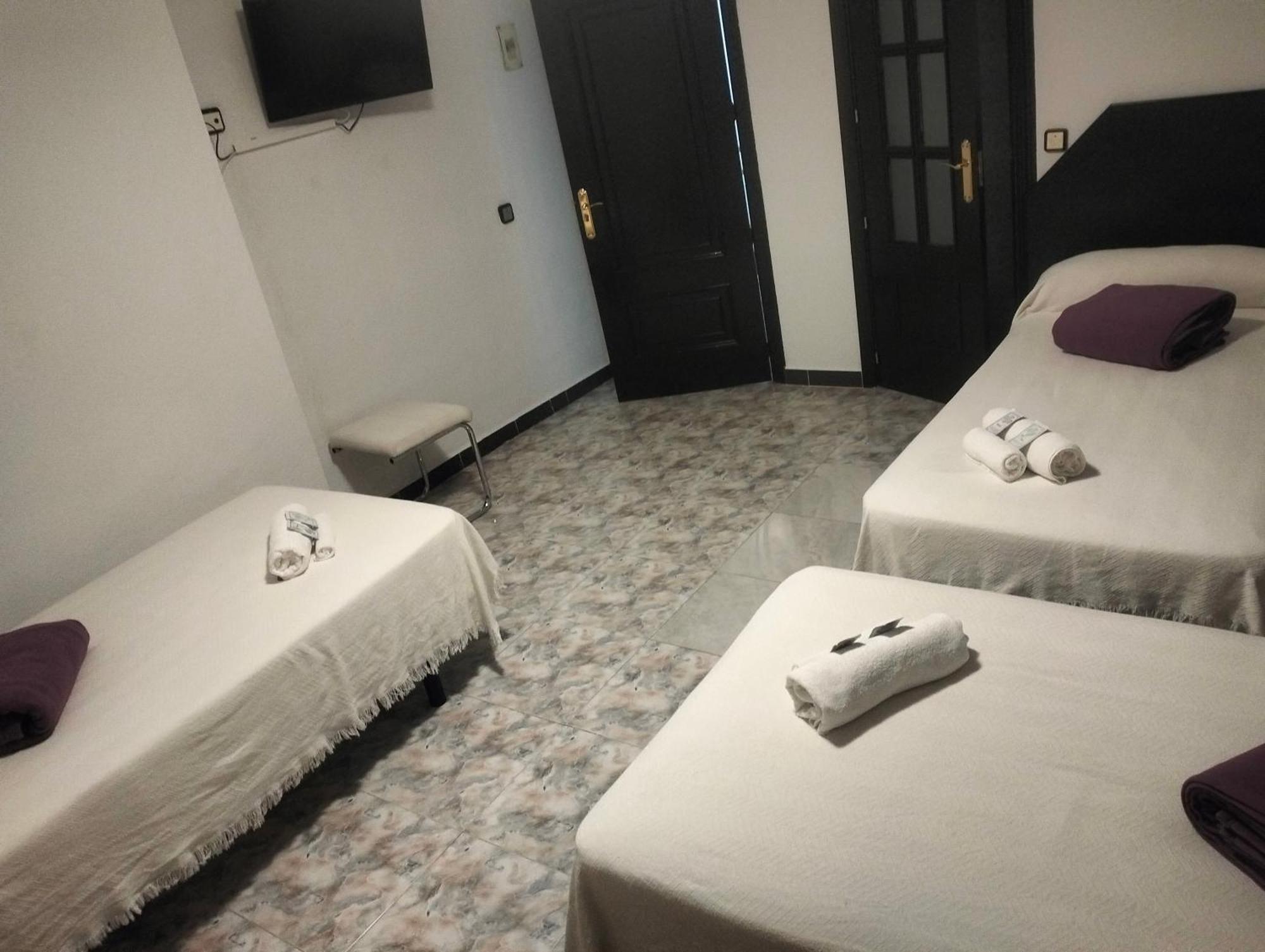 Hostal New York City Sonseca Екстер'єр фото