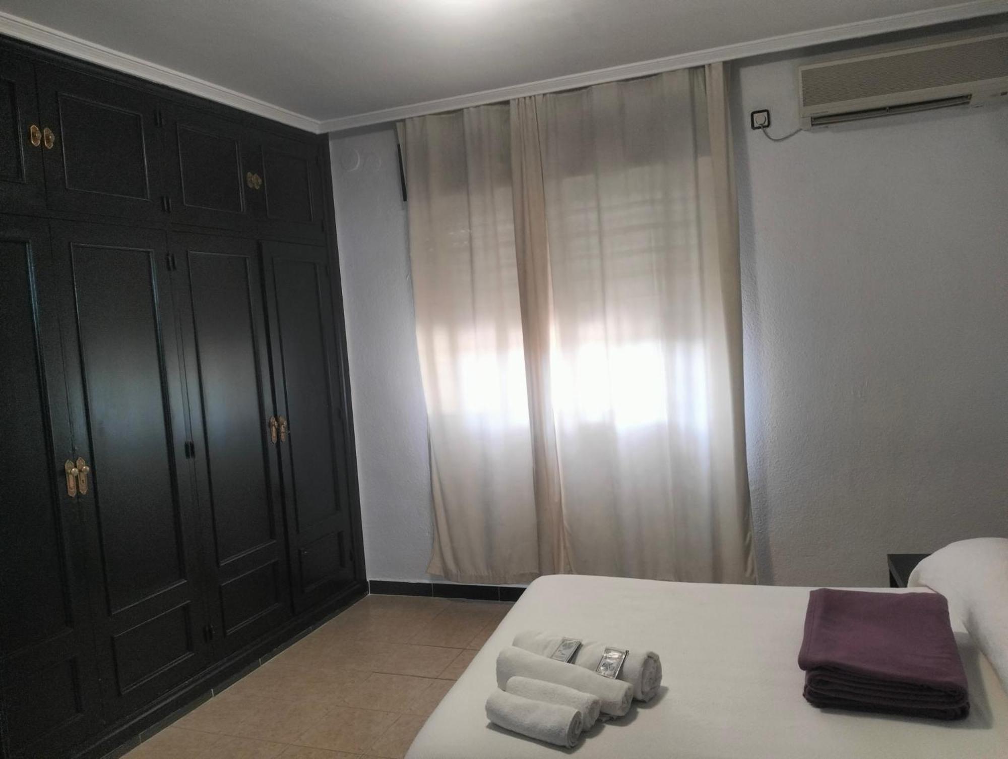 Hostal New York City Sonseca Екстер'єр фото